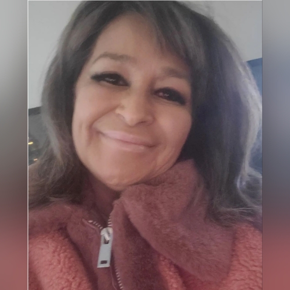 Meet your Posher Priscilla V, aka Cilla 911 - Picture 1 of 3